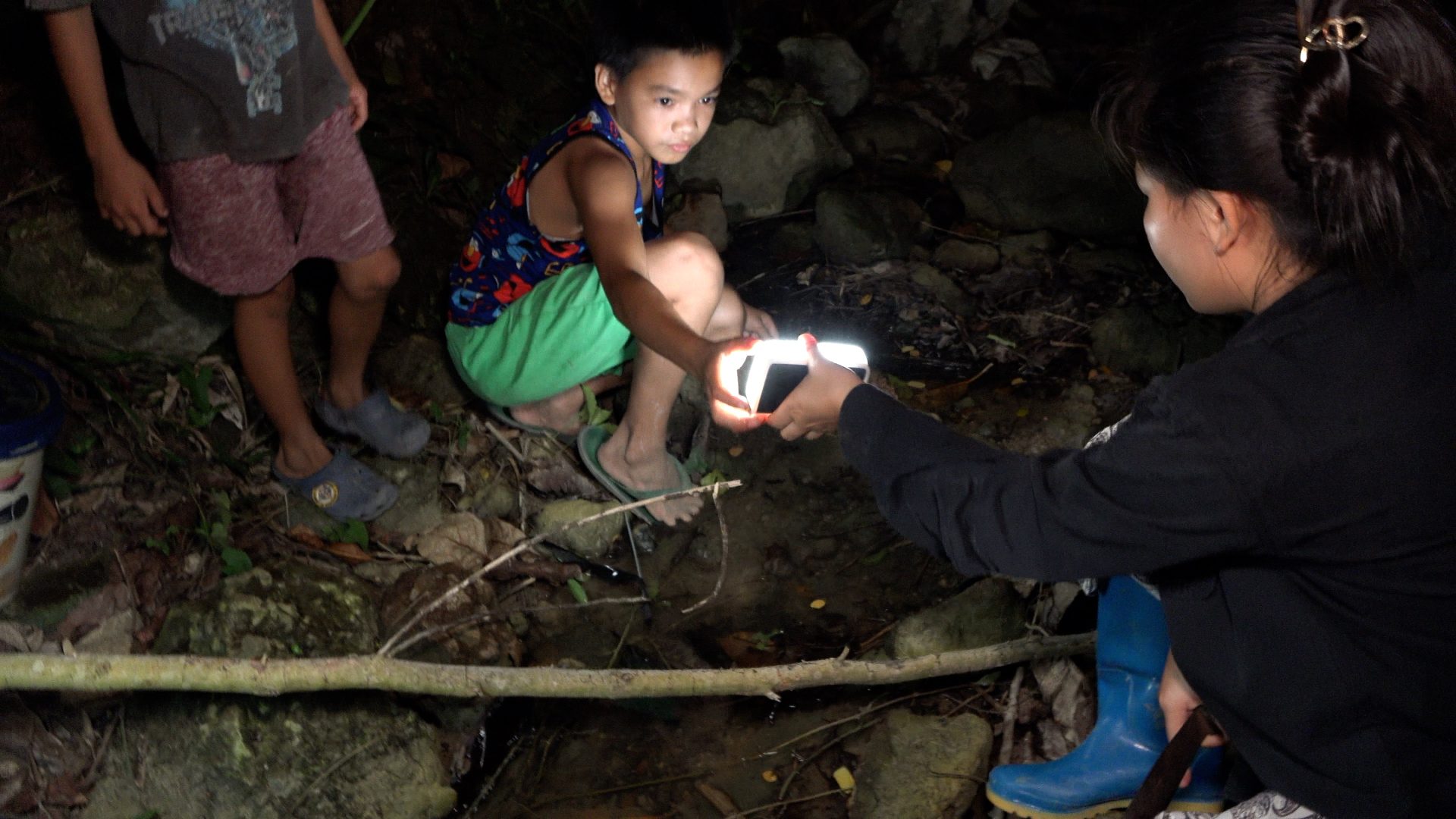 Philippines Lifestyle Village River Survival Skills Filipina Wife Fishing