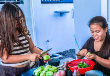 Why Do Filipinas Love Wearing HEAVY Slippers? Why Do Filipinas Love Wearing HEAVY Slippers?