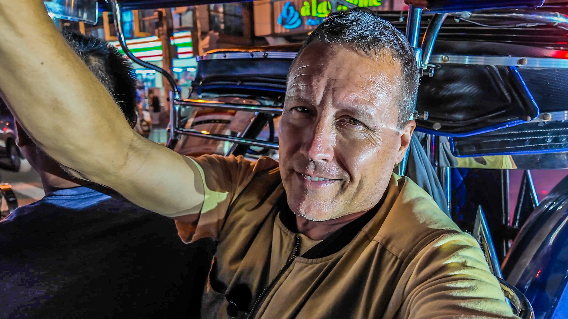 Angeles City Insane Street Food & Walking Tour!