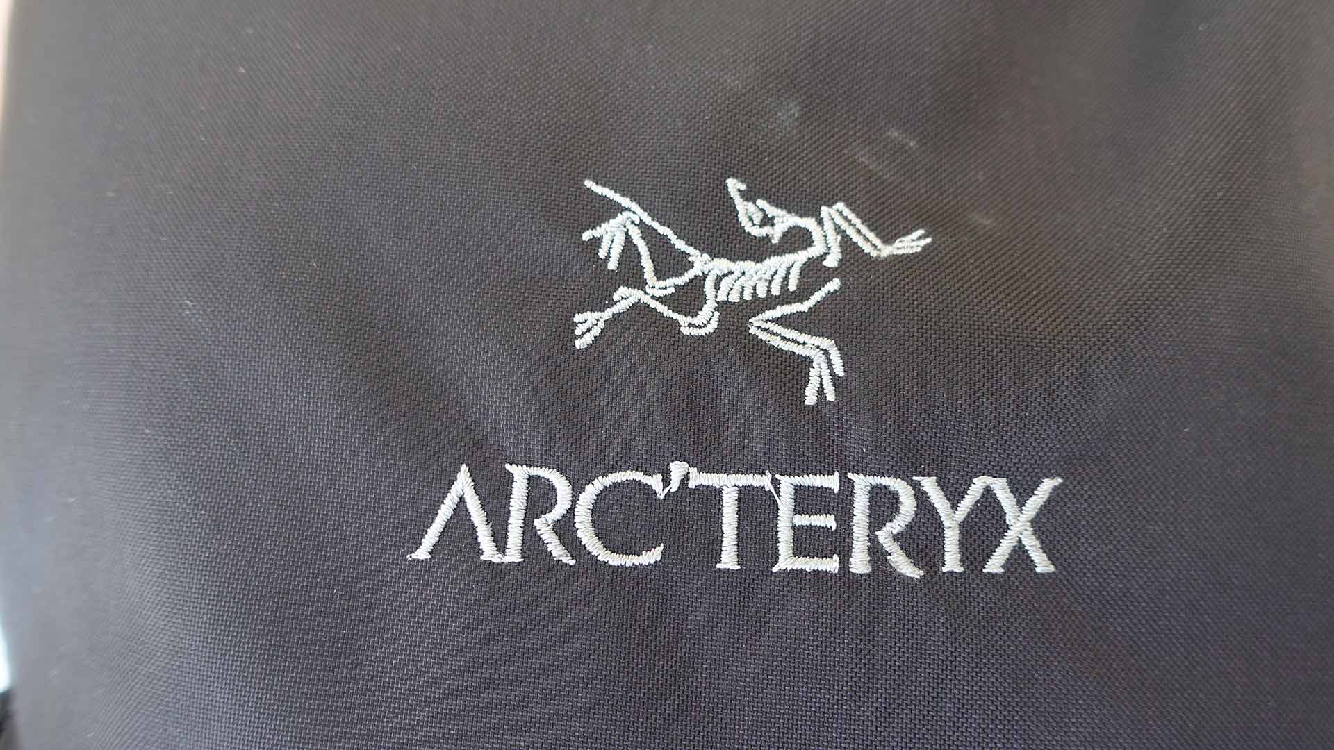 Arc'teryx Brize 32 Backpack - Logo