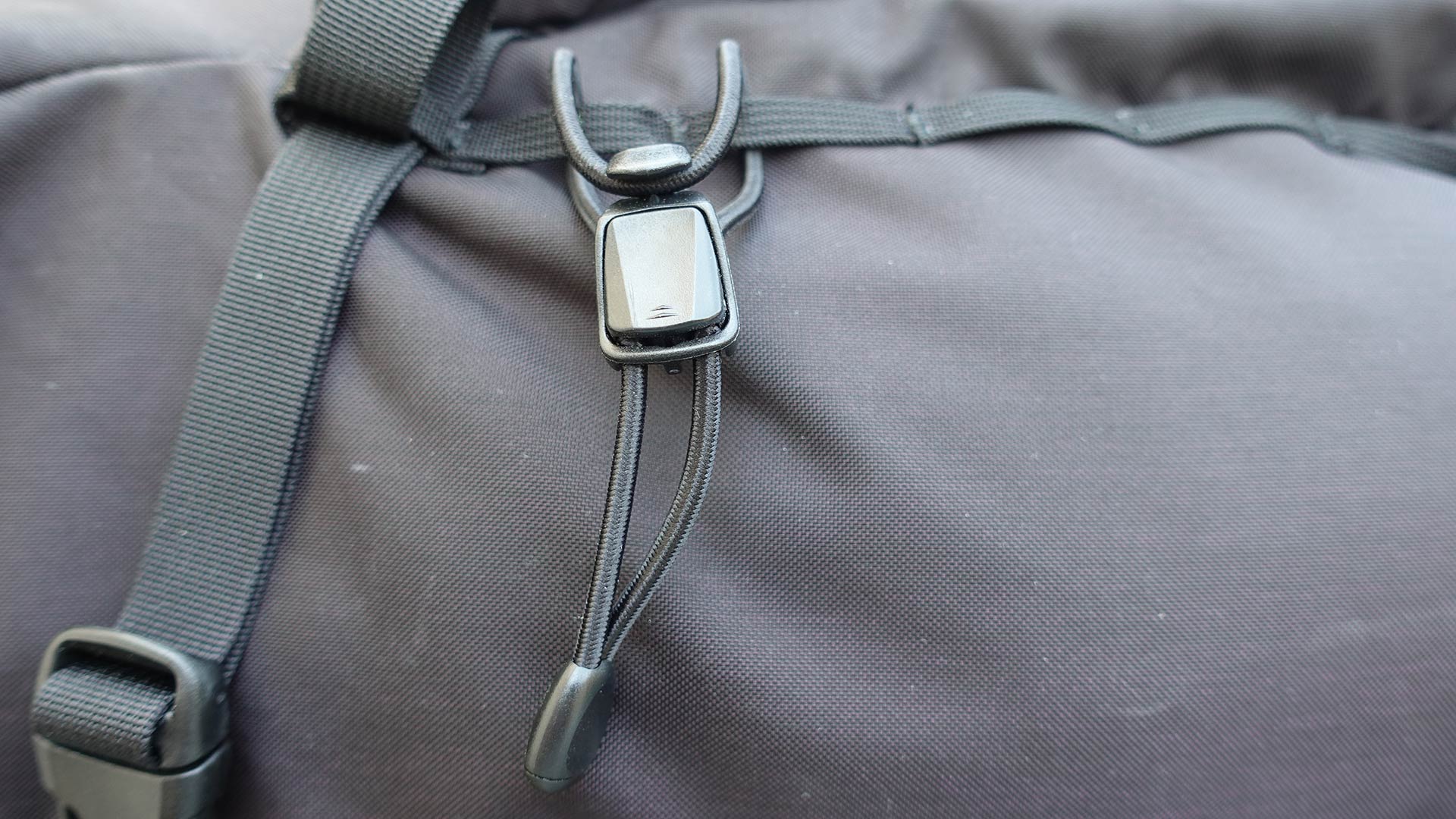 Arc'teryx Brize 32 Backpack - Trekking Pole Attachment