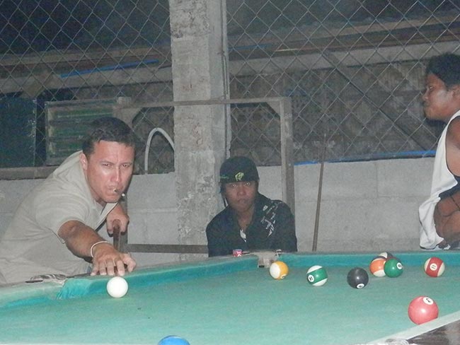 Balut Philippines Shooting Pool