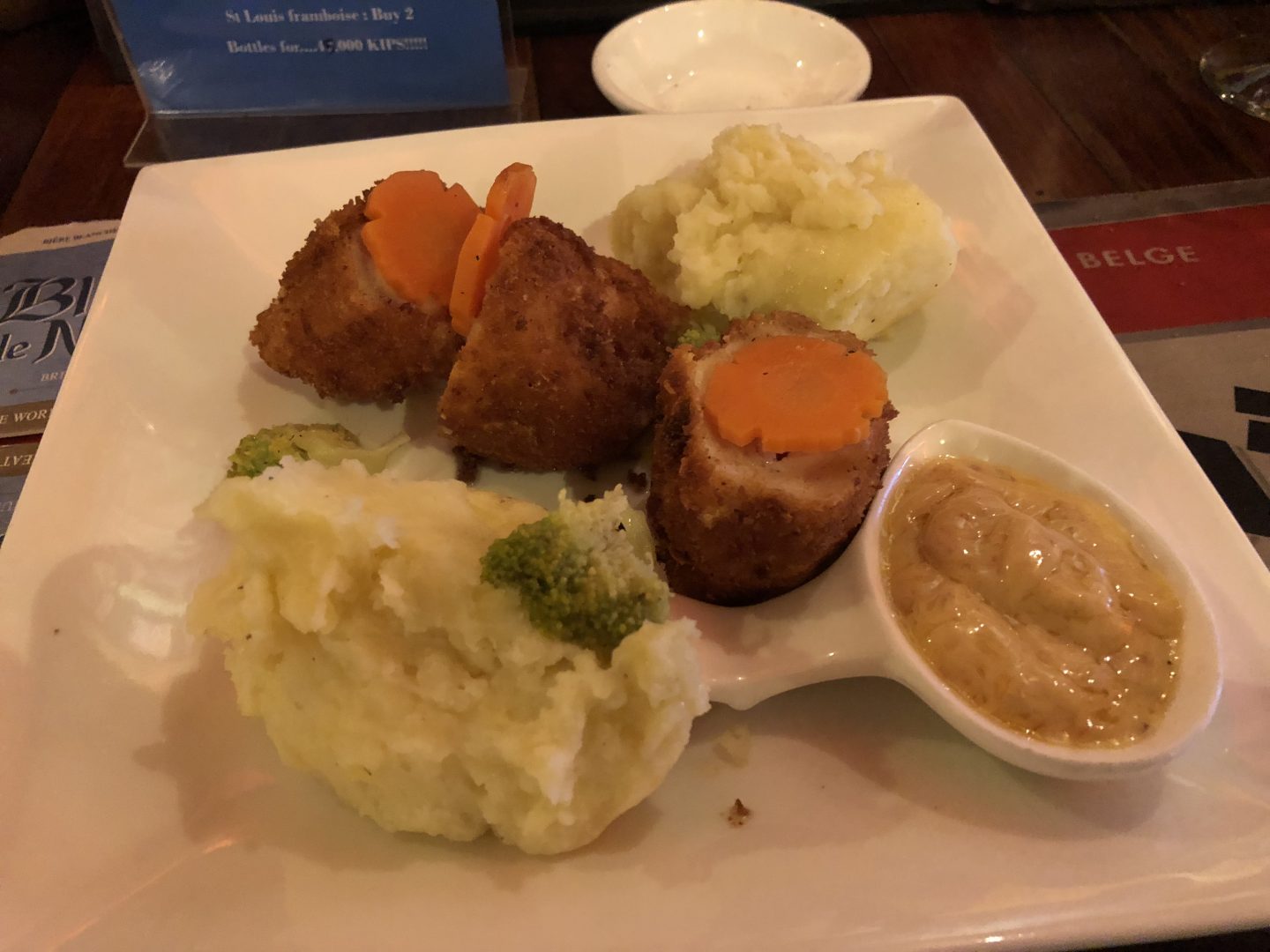 Chokdee Cafe - Belgian Beer Bar - Chicken Cordon Bleu