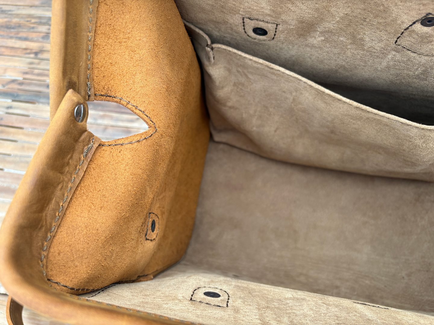 Saddleback Leather Doctor's Leather Duffle Bag Tobacco