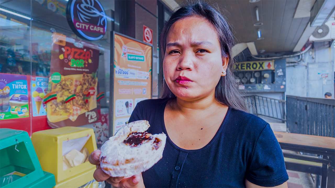 Filipina Wife Has To Pay on Breakfast Date