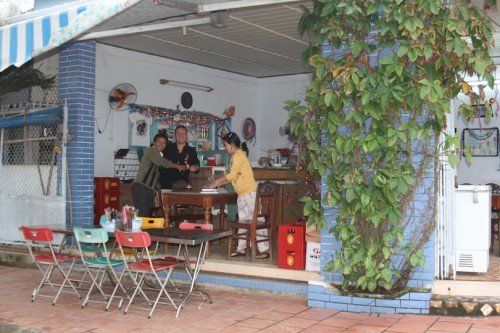 Hoas Place - Christmas in Da Nang Vietnam - 2010 - Restaurant