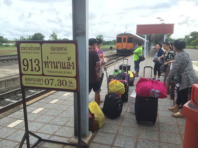 Nong Khai Train Station Train to Thanaleng Laos