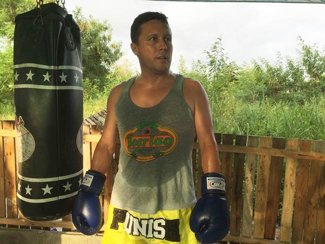 One-Hour Muay Thai Workout Plan for Expats in Thailand - Sweat