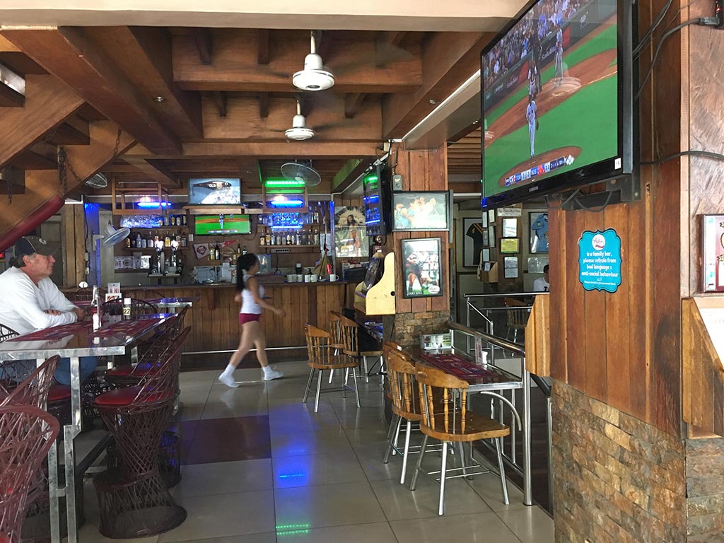 Phillies Sports Grill & Bar - Angeles City, Philippines - Watch Baseball Games