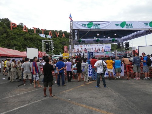 Riddick Bowe Muay Thai Super Fight - Pattaya Thailand 2013