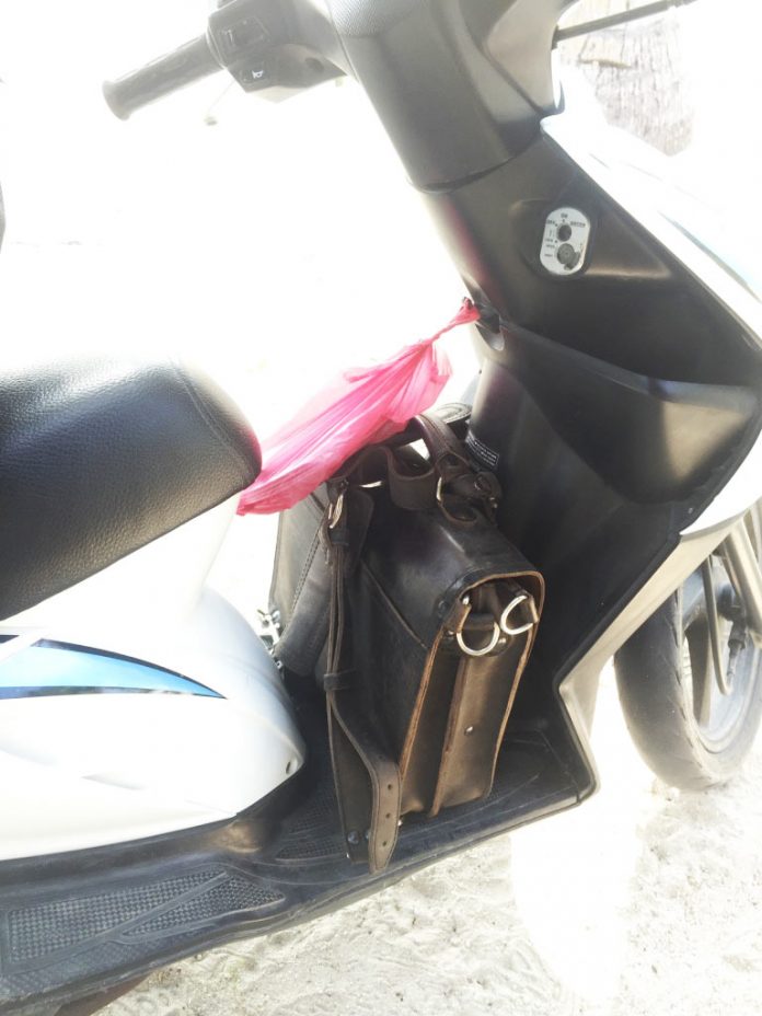 Saddleback Leather Thin Briefcase Travel Photos - Riding on the Motorbike in the Philippines