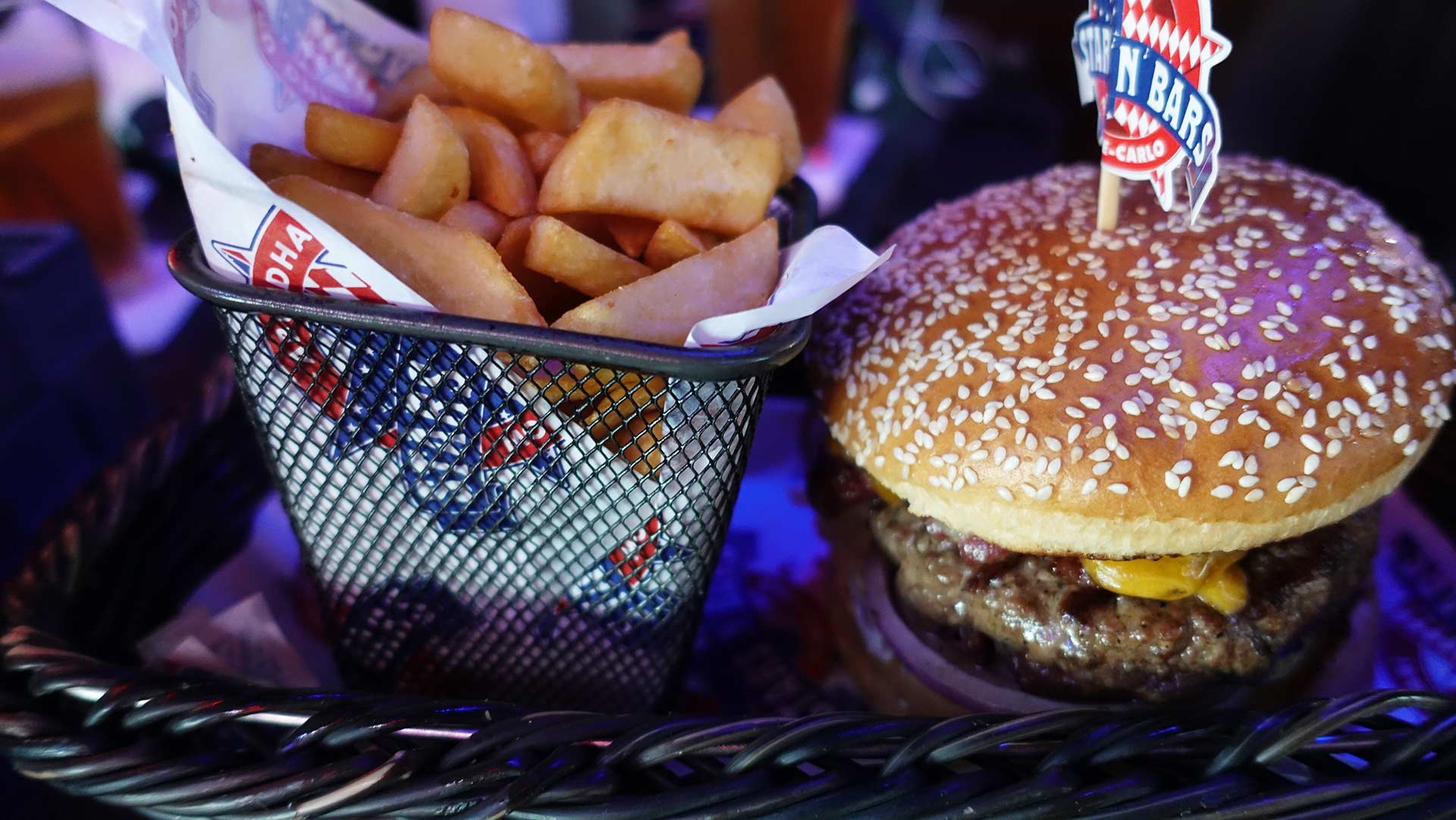 Stars N Bars - Abu Dhabi, UAE - Bacon Cheese Burger & Steak Fries