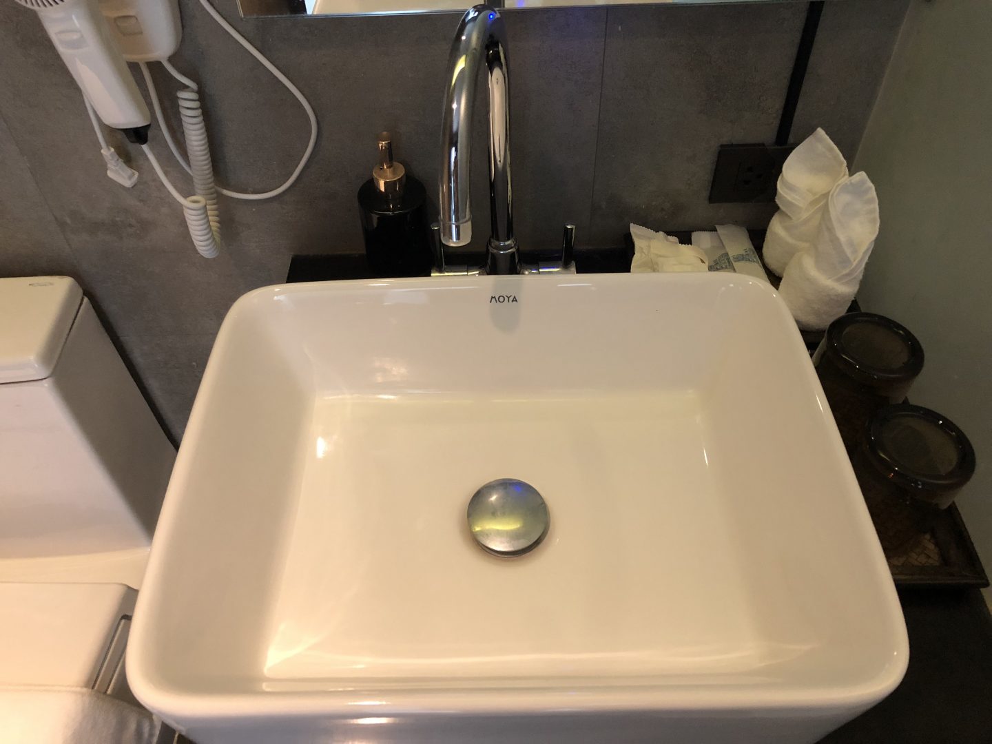 Tera Hotel Vientiane Laos Sink