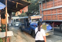 Watching Traffic Go By While Filipina Wife #1 Goes Shopping Watching Traffic Go By While Filipina Wife Goes Shopping